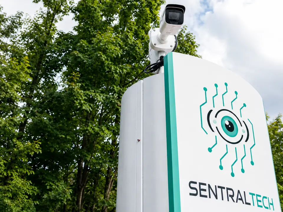 SentralTech-Kamera an einem überwachten Betriebsstandort